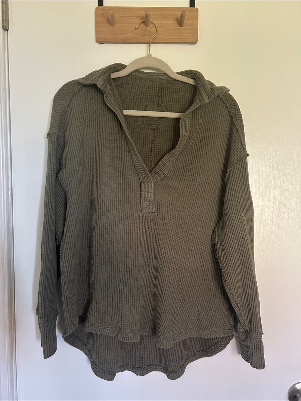Aerie women’s v neck waffle knit sweater